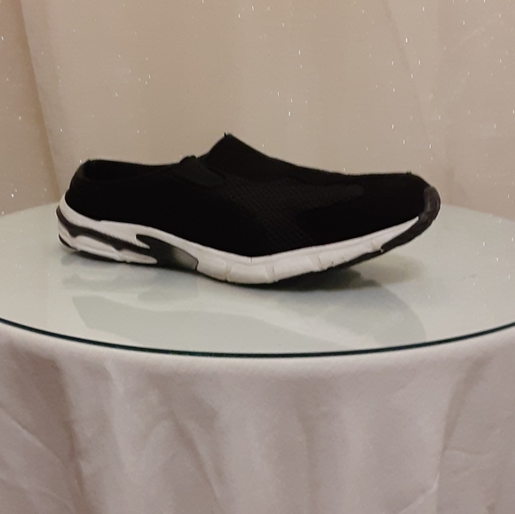 Slip on sneakers - Picture 3 of 9